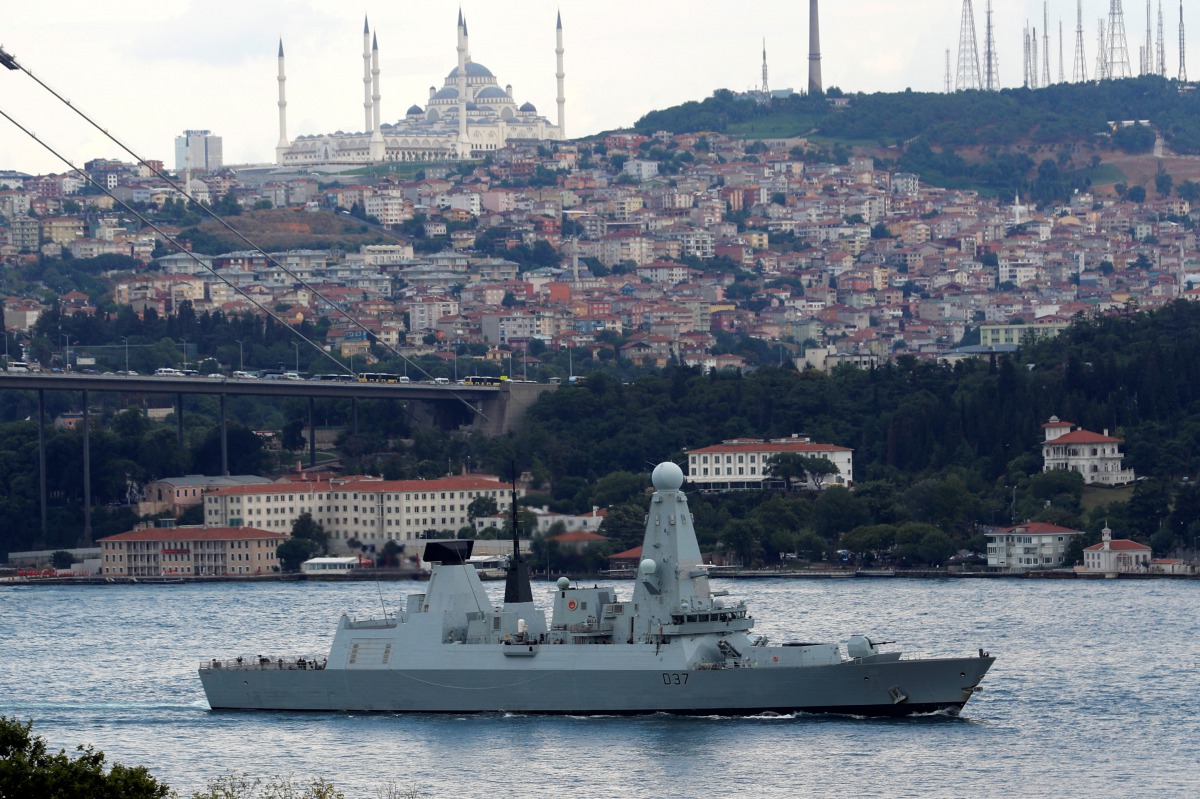British Royal Navy destroyer HMS Duncan (D37) sails in the Bosphorus, on its way to the Mediterranean Sea, in Istanbul, Turkey, July 12, 2019. Reuters/Murad Sezer 
