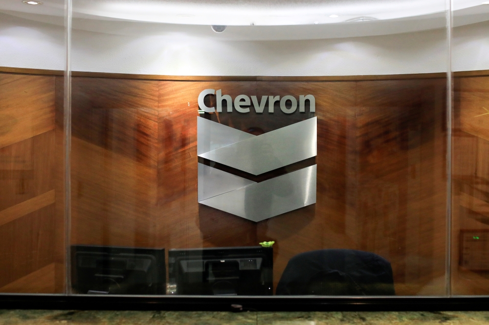 The logo of Chevron is seen at the company's office in Caracas, Venezuela. (REUTERS/Marco Bello/File Photo)