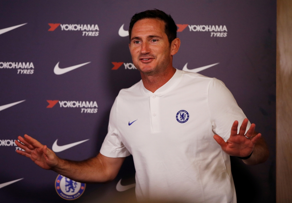 Chelsea manager Frank Lampard arrives for the press conference (Reuters/John Sibley)
