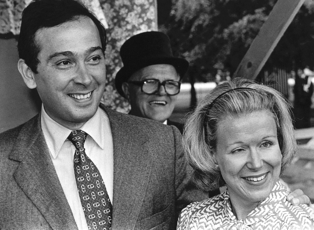Princess Christina (R) poses with her husband Jorge Guillermo, in The Hague, the Netherlands, on June 1, 1980.  - Netherlands OUT / AFP / ANP / Martijn Beekman 