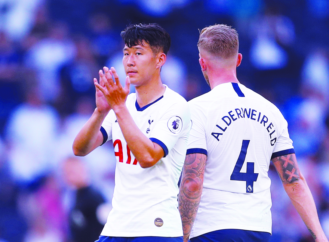  Tottenham Hotspur's Son Heung-min and Toby Alderweireld react after the match. Reuters/Peter Nicholls