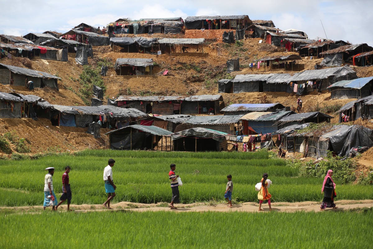 Rohingya Muslims live in makeshift camps on hills at Cox's Bazar, Bangladesh on September 11, 2017. Zakir Hossain Chowdhury / Anadolu Agency