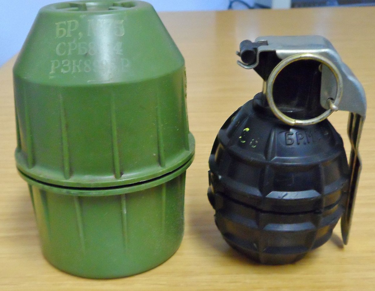 Representative image. Jugoslawische Handgranate M75 mit Transportbehälter  