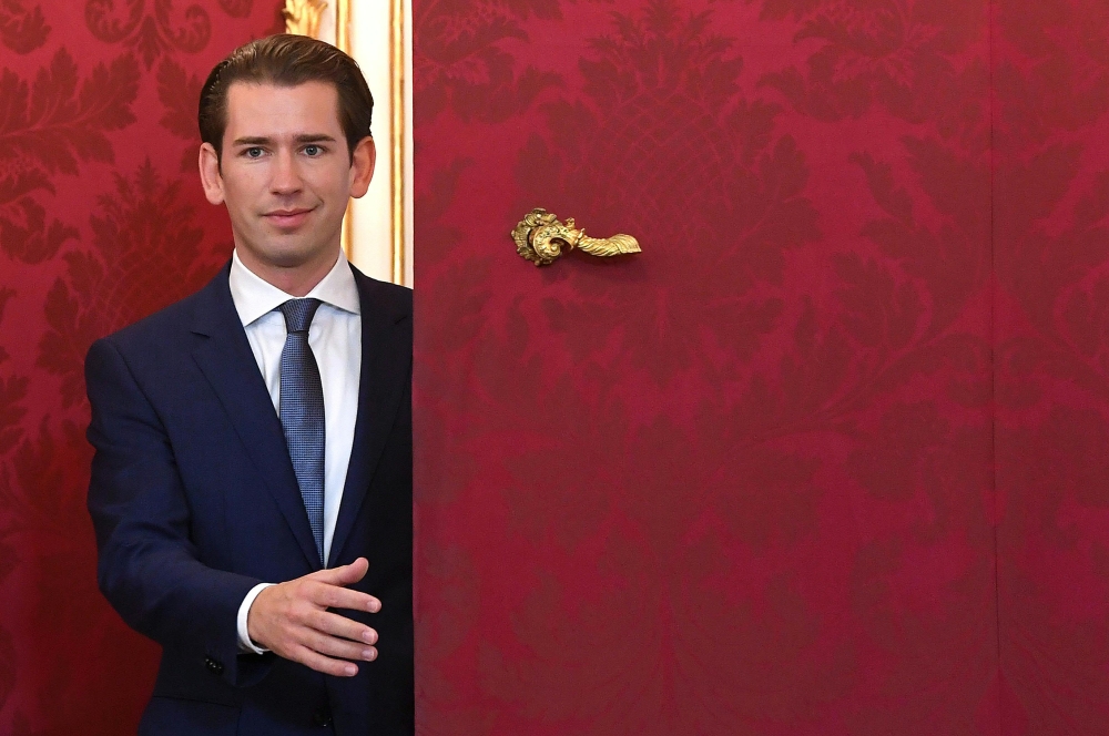 Sebastian Kurz leaves after talks with Austrian President on October 2, 2019 at the Hofburg in Vienna, as part of meetings ahead of coalition talks to build a government. AFP / APA / Helmut Fohringer 