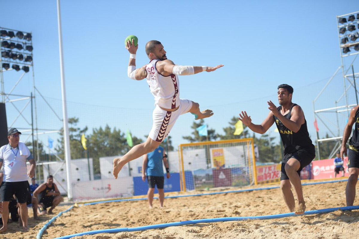 A Qatari beach handball player in action in this file photo.  Hosts Qatar will begin their campaign in the inaugural Association of National Olympic Committees (ANOC) World Beach Games with men’s handball matches at Al Gharafa.
