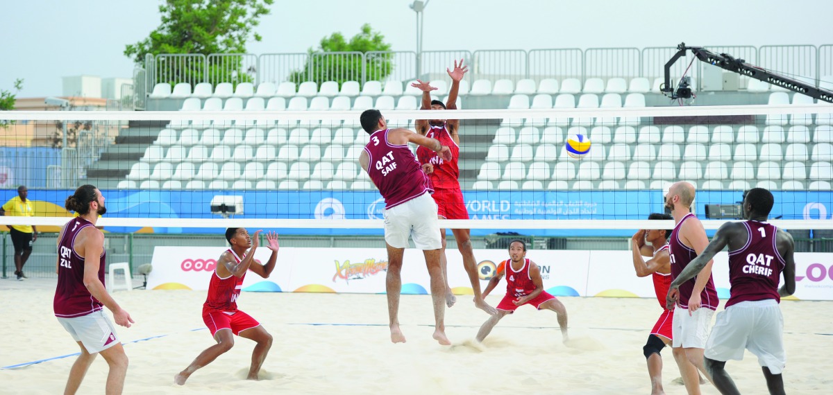 A Qatari player scores against Indonesia during their 4x4 volleyball match at the ANOC Beach Games in Al Gharafa yesterday. Qatar won 2-1. 
Pictures: Anvar Sadath