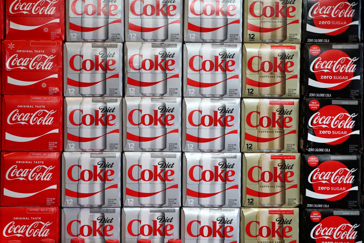 Boxes of Coca-Cola are seen at a grocery store in Los Angeles, California, November 21, 2017. Reuters / Lucy Nicholson