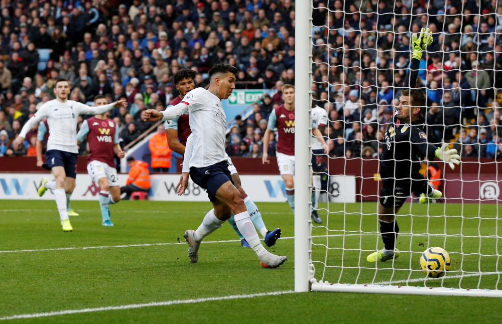 Liverpool's Roberto Firmino scores a goal that is later disallowed during Premier League match against  Aston Villa at Villa Park, Birmingham, Britain November 2, 2019. Reuters/Andrew Yates 
 