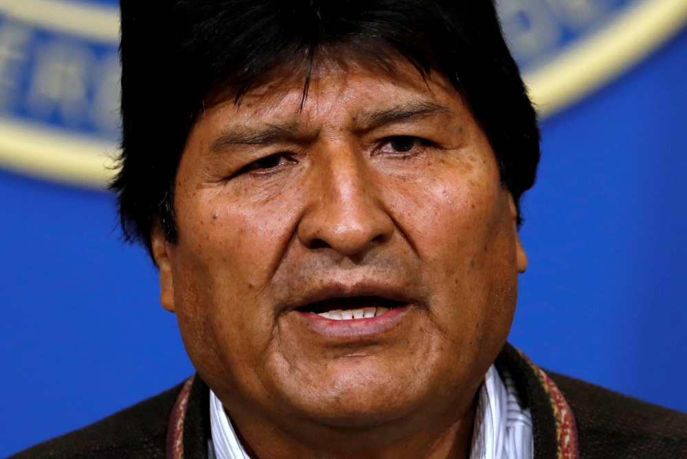 FILE PHOTO: Evo Morales addresses the media at the presidential hangar in the Bolivian Air Force terminal in El Alto, Bolivia, November 10, 2019. Reuters / Carlos Garcia Rawlins