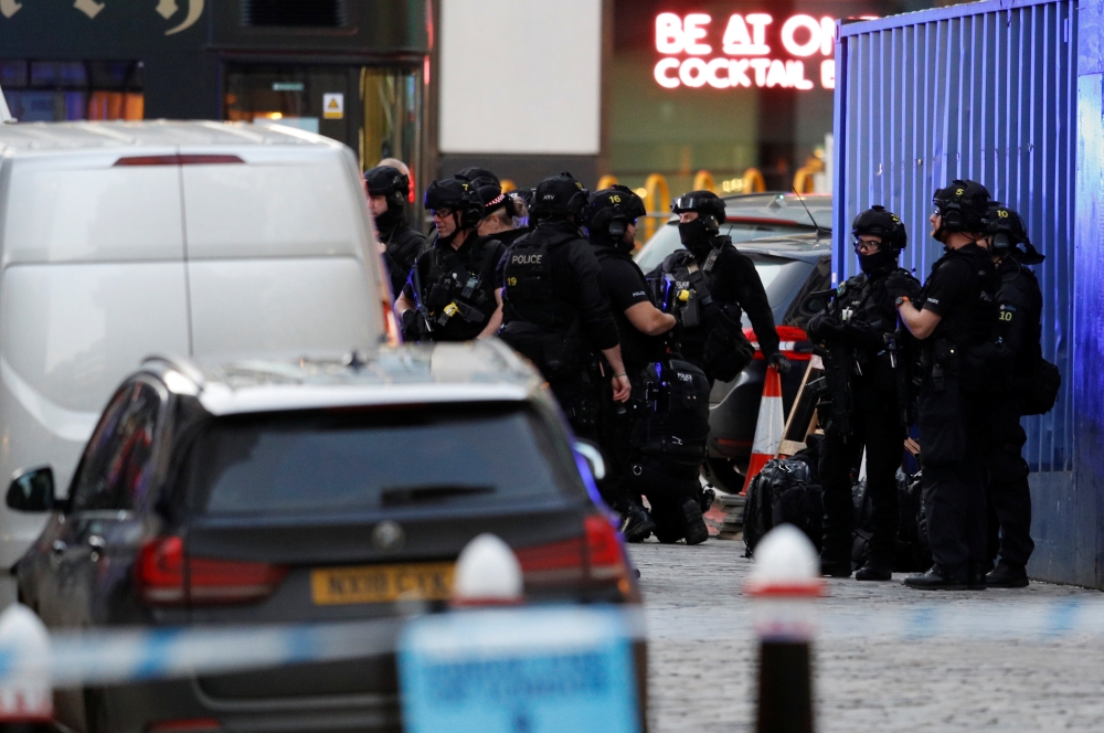 Police officers are seen near the site of an incident at London Bridge in London, Britain, November 29, 2019. Reuters / Peter Nicholls