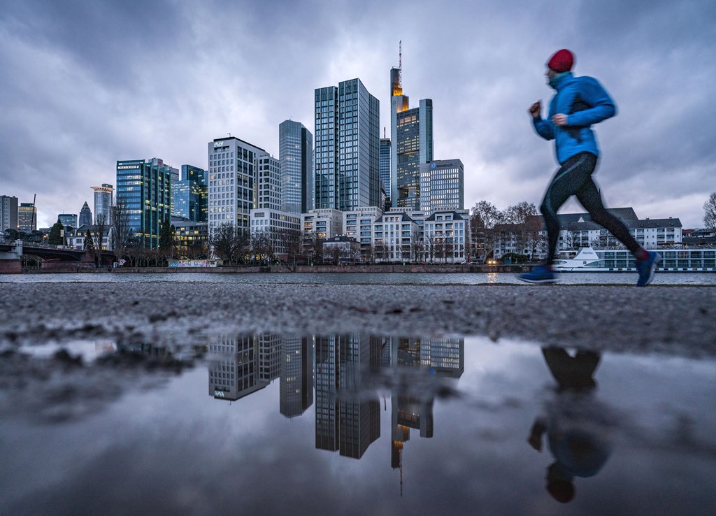 FILED - While stress is normal in everyday professional life, it's also unhealthy in the long run as it puts the body on high alert by releasing lots of hormones. Photo: Frank Rumpenhorst/dpa