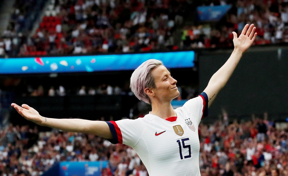 Soccer Football - Women's World Cup - Quarter Final - France v United States - Parc des Princes, Paris, France - June 28, 2019 Megan Rapinoe of the U.S. celebrates scoring their first goal. /REUTERS 