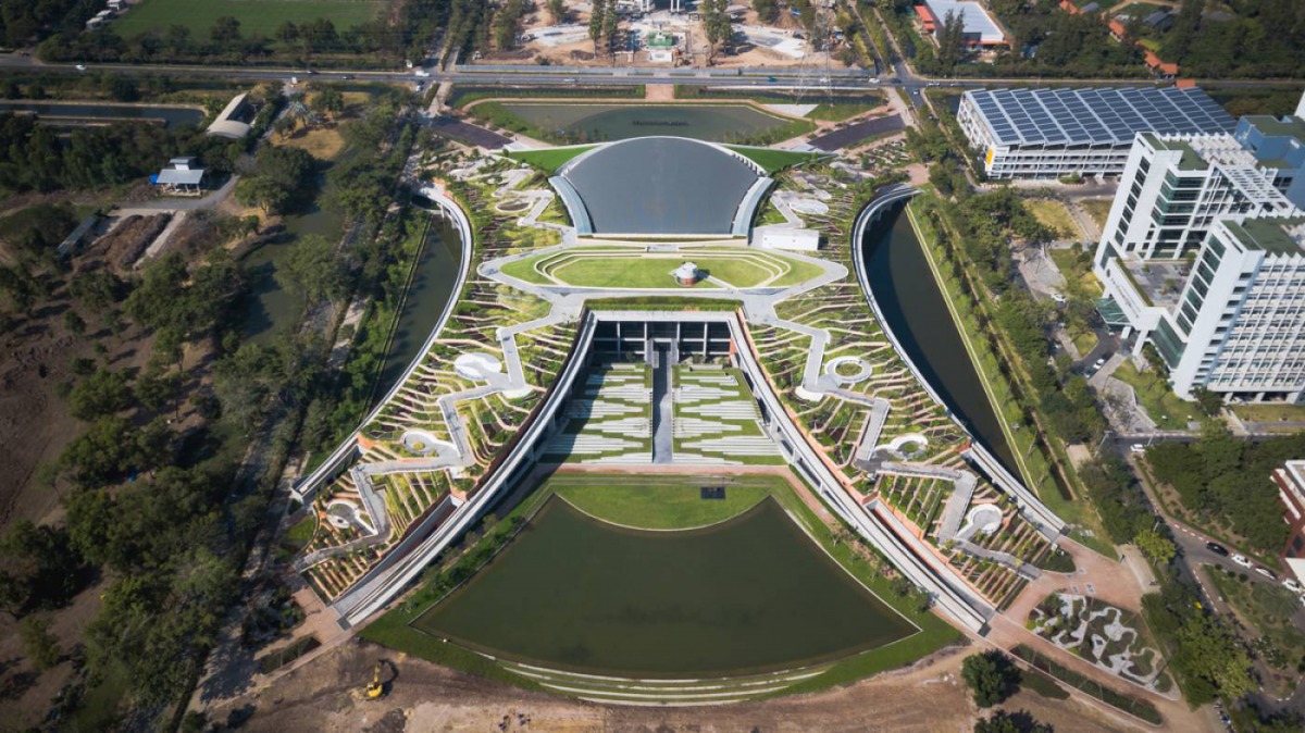 An aerial view of the urban rooftop farm at Bangkok's Thammasat University's Rangsit campus, said to be Asia's biggest. Photo courtesy: Landprocess