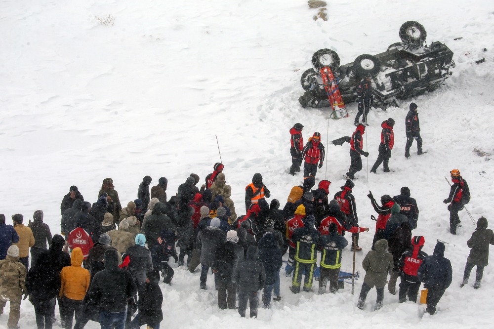 Search and rescue works continue at site after a second avalanche buries search team during search and rescue efforts in Bahcesaray district of Turkey's eastern Van province on February 05, 2020. (Özkan Bilgin/ Anadolu Agency)
 