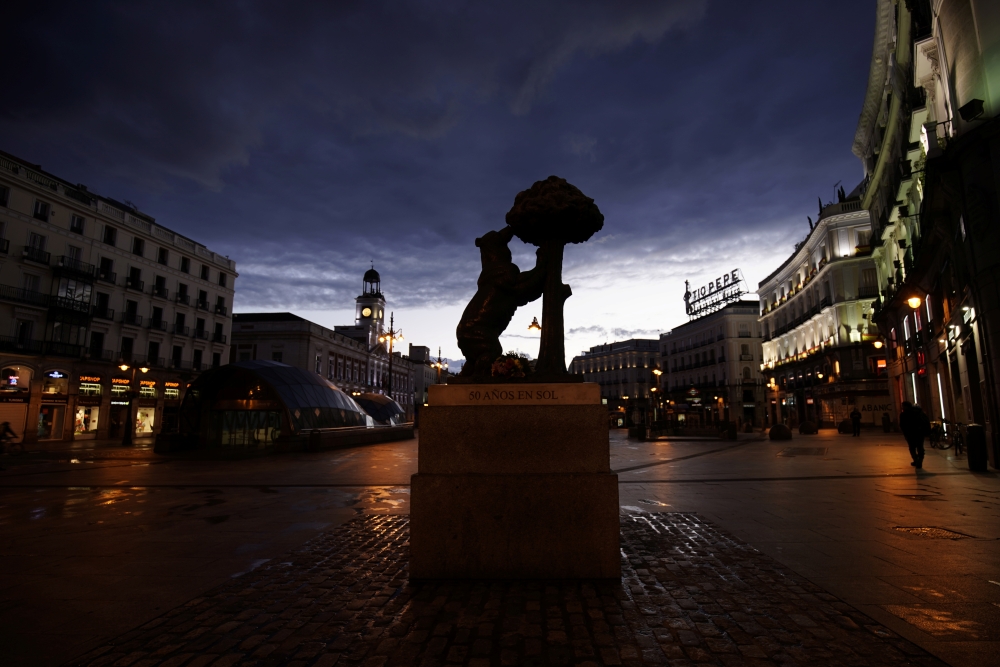 El Oso y el Madrono (The Bear and the Strawberry Tree) is seen at a deserted Puerta del Sol square during the lockdown following the coronavirus disease (COVID-19) outbreak in Madrid, Spain, April 19, 2020. REUTERS/Juan Medina