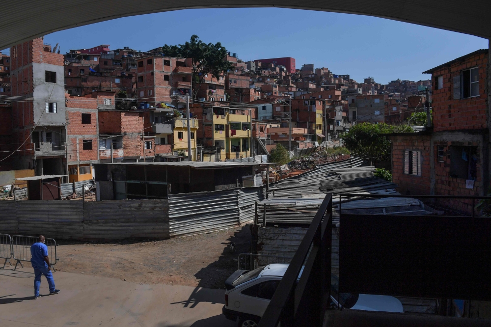 View of the Paraisopolis favela in Sao Paulo, Brazil, during the COVID-19 coronavirus pandemic on April 23, 2020. / AFP / NELSON ALMEIDA