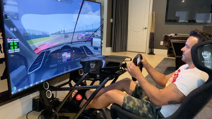 Instragram: @Luis Fonsi