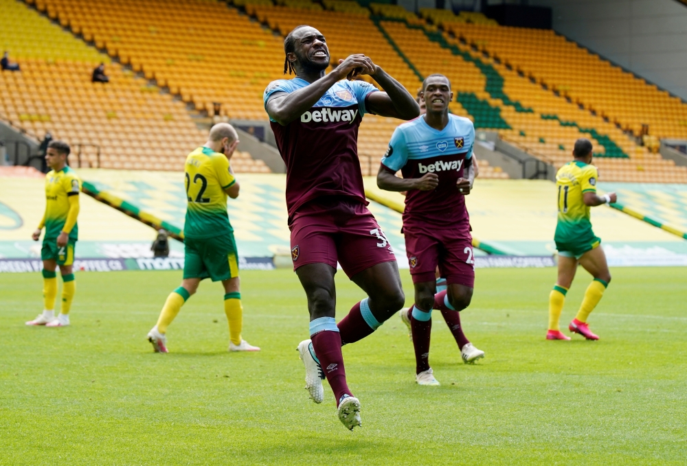 West Ham United's Michail Antonio celebrates scoring their second goal, as play resumes behind closed doors following the outbreak of the coronavirus disease (COVID-19) Pool via REUTERS/Tim Keeton 
