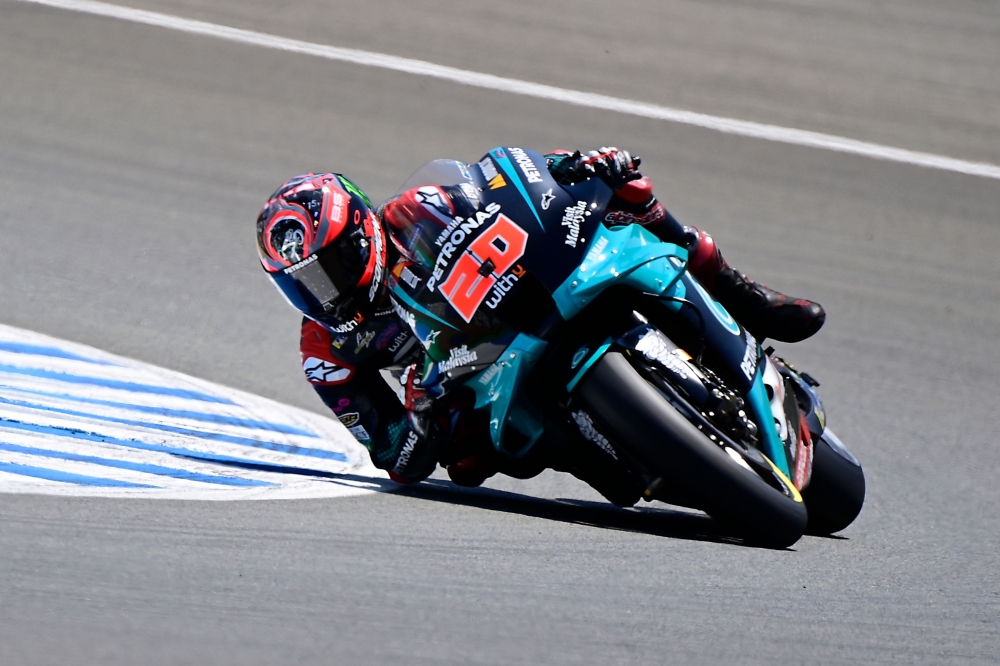 Petronas Yamaha SRT's French rider Fabio Quartararo competes during the MotoGP qualifying session of the Spanish Grand Prix at the Jerez racetrack in Jerez de la Frontera on July 18, 2020. / AFP / JAVIER SORIANO