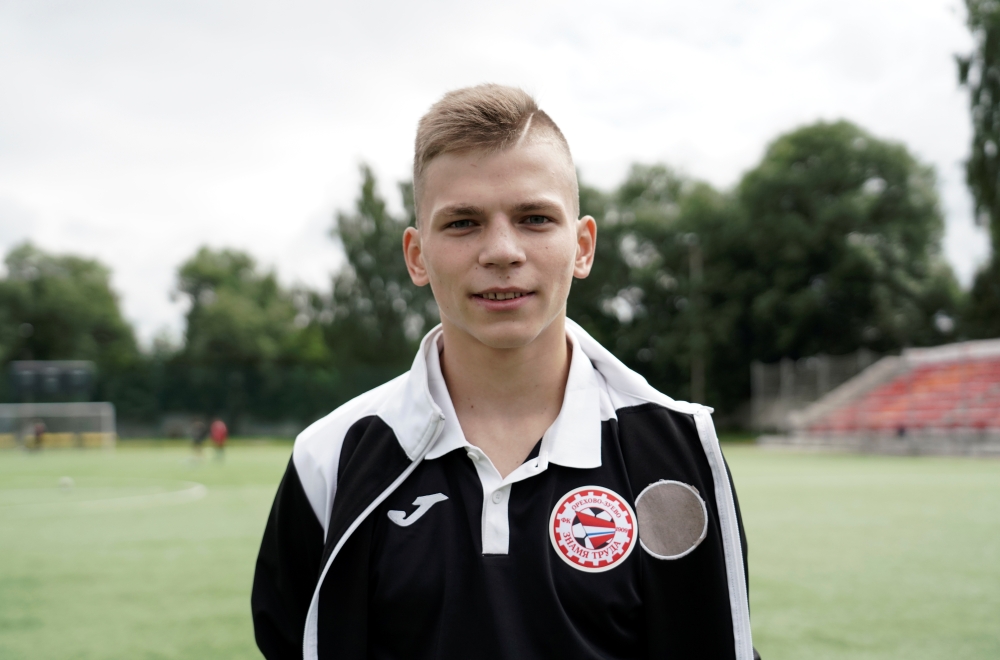 Ivan Zaborovsky, goalkeeper of FC Znamya Truda youth team, who recently survived a lightning strike during a training session, poses for a picture at a soccer stadium in Orekhovo-Zuyevo, Russia July 21, 2020. REUTERS/Tatiana Gomozova