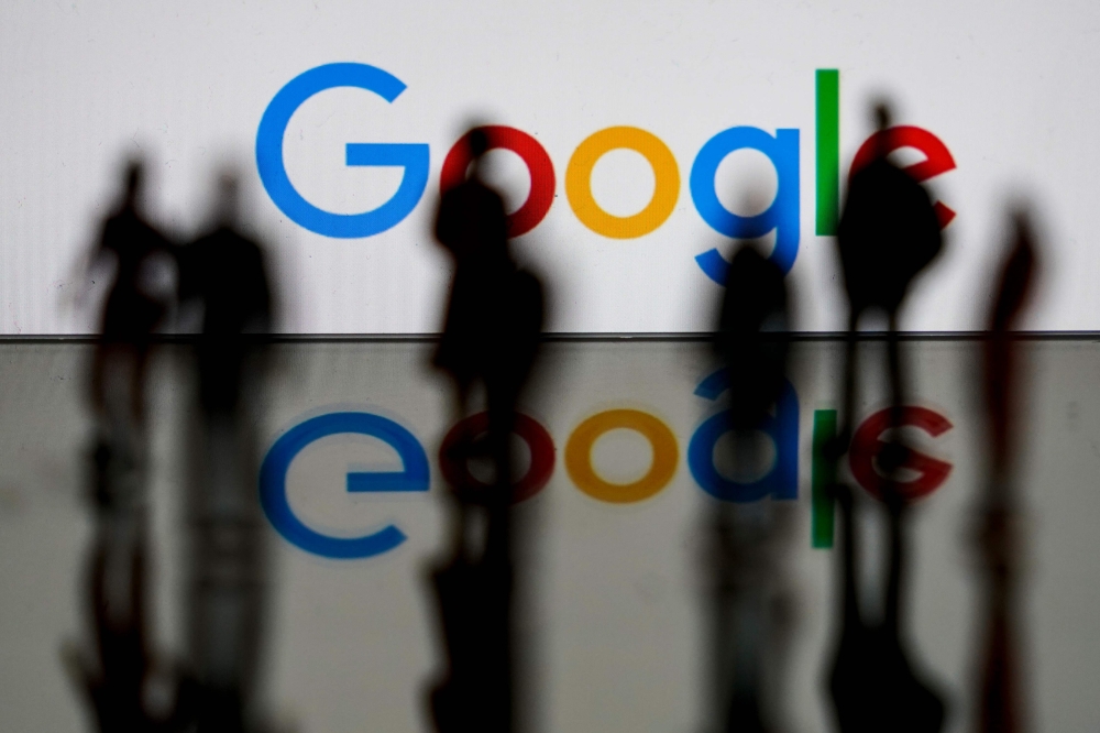In this file illustration picture the US multinational technology and Internet-related services company Google logo is seen on February 14, 2020 in Brussels. / AFP / Kenzo TRIBOUILLARD