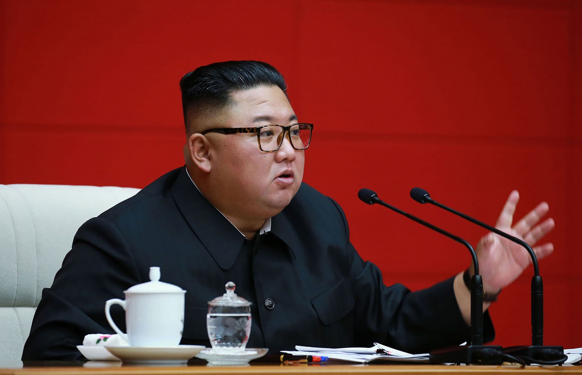 This picture taken on August 13, 2020 and released from North Korea's official Korean Central News Agency (KCNA) on August 14, 2020 shows North Korean leader Kim Jong Un speaking during a meeting of the ruling Workers' Party of Korea (WPK) in Pyongyang/AF