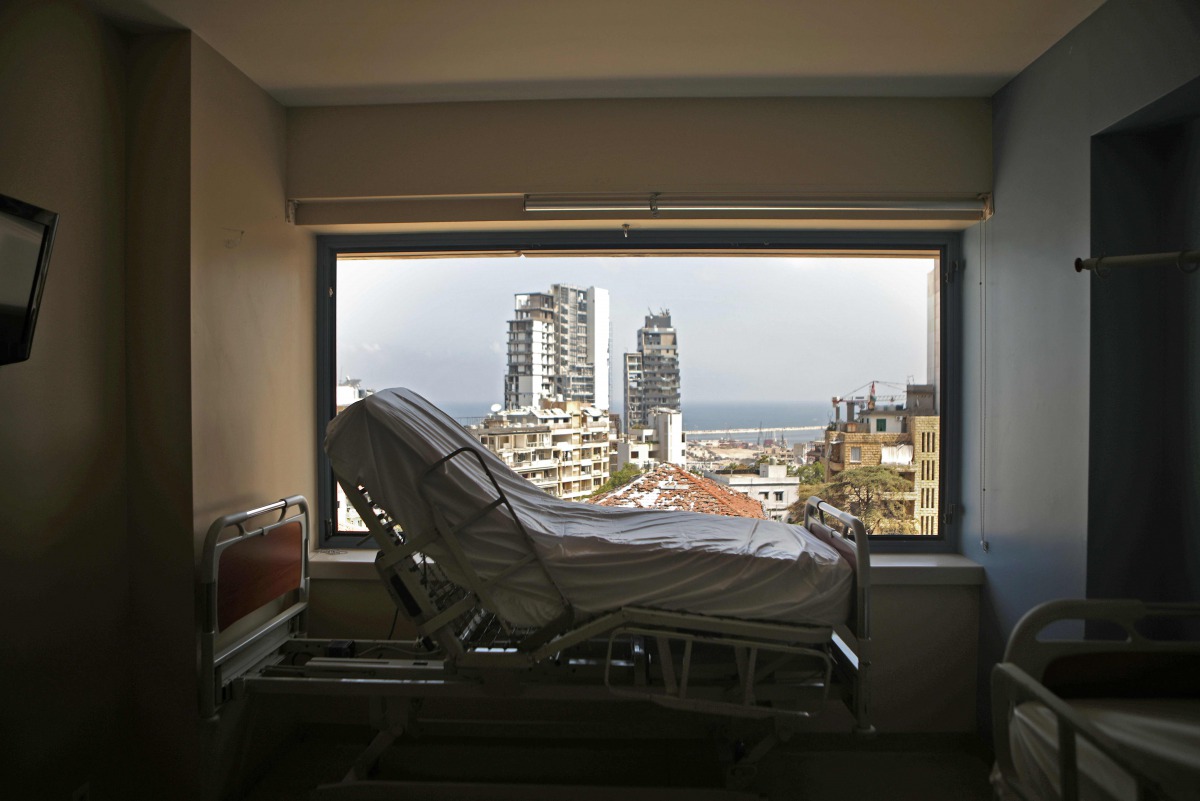 A room in the Saint George hospital in Beirut's neighbourhood of Ashrafieh remains empty of patients on August 13, 2020, more than a week after a massive blast in the nearby port heavily damaged the building./ AFP / PATRICK BAZ