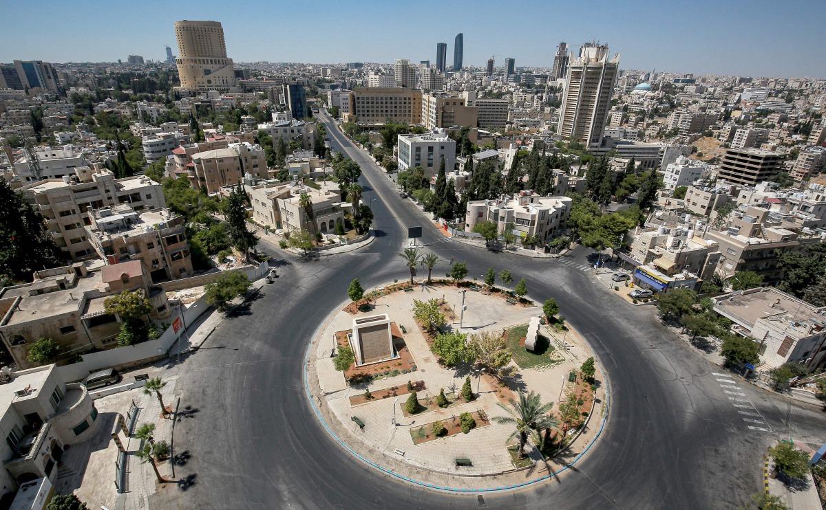 This picture taken on August 28, 2020 shows a view of an empty roundabout during a COVID-19 coronavirus pandemic curfew in the centre of Jordan's capital Amman. Jordan on August 28 started imposing a full curfew in Amman and Zarqa, 23 kilometres north-eas