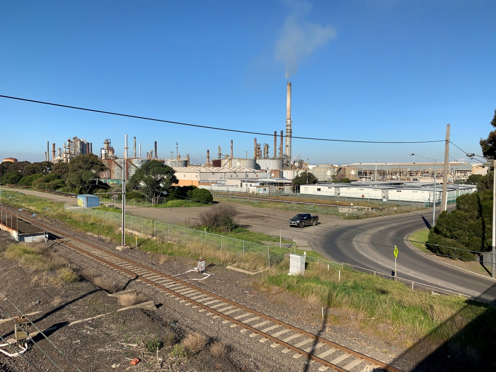 Exxon Mobil Corp’s Altona refinery is seen on the outskirts of Melbourne, Australia June 28, 2020. REUTERS/Sonali Paul -/File Photo/File Photo