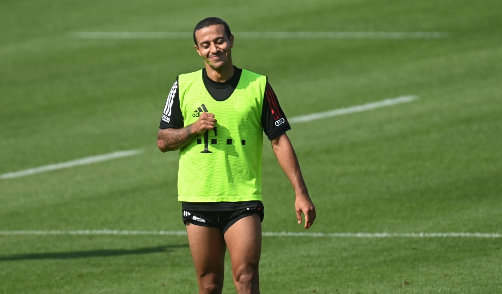 Bayern Munich's Spanish midfielder Thiago Alcantara smiles during the first season training session of the German first division Bundesliga team FC Bayern Munich at the team trainings ground in Munich, southern Germany, on September 11, 2020. / AFP / Chri