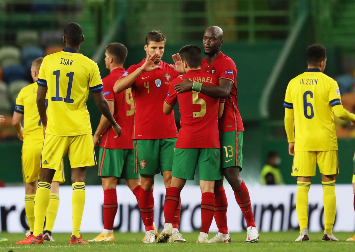 Soccer Football - UEFA Nations League - League A - Group 3 - Portugal v Sweden - Estadio Jose Alvalade, Lisbon, Portugal - October 14, 2020 Portugal players celebrate after the match REUTERS/Pedro Nunes
