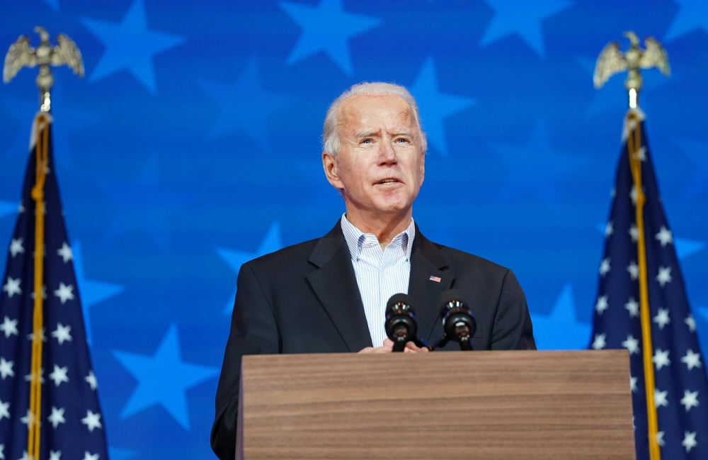 Democratic U.S. presidential nominee Joe Biden makes a statement on the 2020 U.S. presidential election results during a brief appearance before reporters in Wilmington, Delaware, U.S., November 5, 2020. REUTERS/Kevin Lamarque