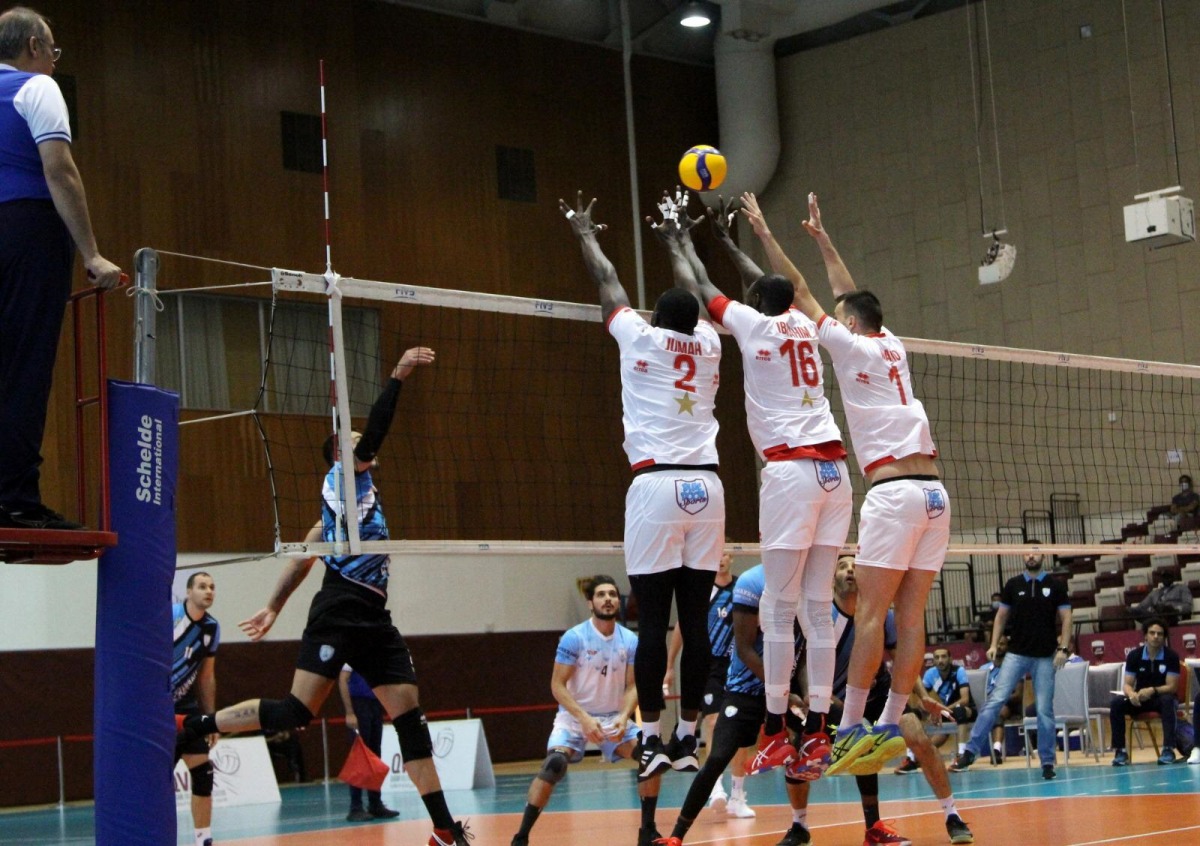 Action from yesterday's other match between Al Rayyan and Al Gharafa, which the formers won 3-1 with a  25-12, 22-25, 25-21, 25-15 score-line. 