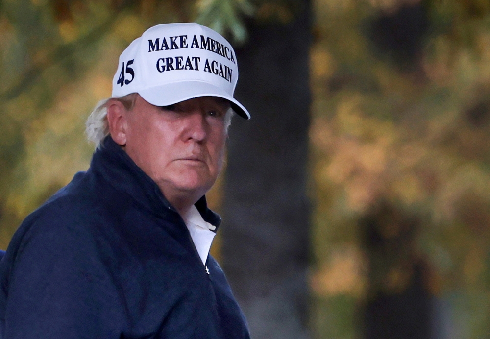 FILE PHOTO: U.S President Donald Trump returns to the White House after news media declared Democratic U.S. presidential nominee Joe Biden to be the winner of the 2020 U.S. presidential election, in Washington, U.S., November 7, 2020. REUTERS/Carlos Barri