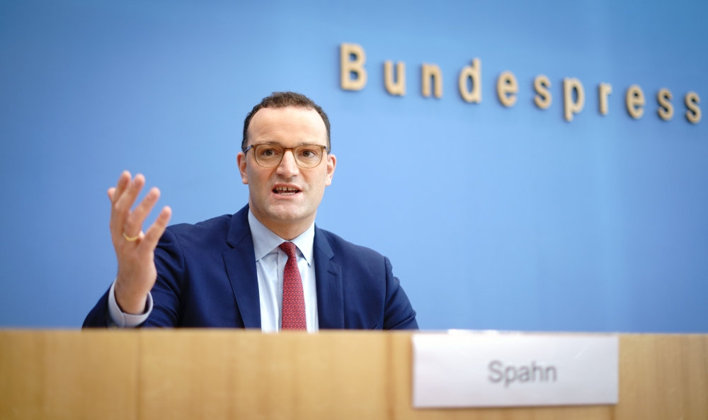 German Health Minister Jens Spahn presents the interim report on the Concerted Action on Nursing Care on November 13, 2020 in Berlin, amid the coronavirus Covid-10 pandemic.  / AFP / POOL / Kay Nietfeld