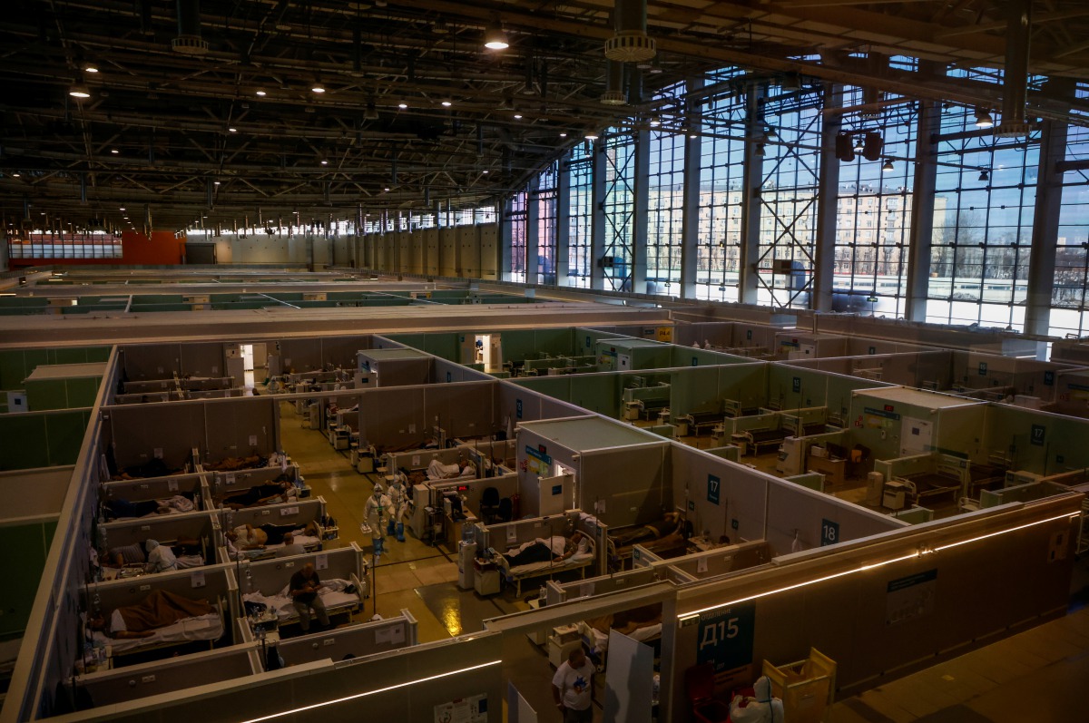 A general view shows a pavilion of the Exhibition of Achievements of National Economy (VDNH), which was converted into a temporary hospital for people suffering from the coronavirus disease (COVID-19), in Moscow, Russia November 17, 2020. Picture taken No