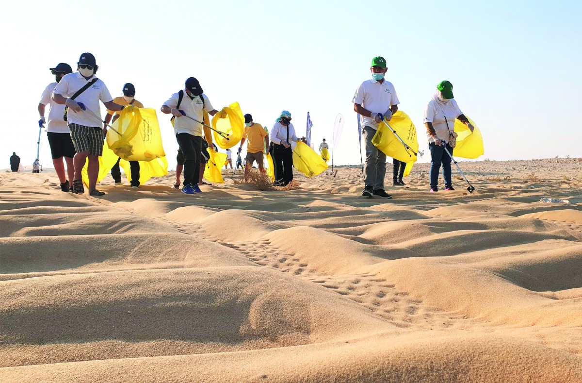 AAB employees together with DEAP volunteers, carrying out the cleaning operation.