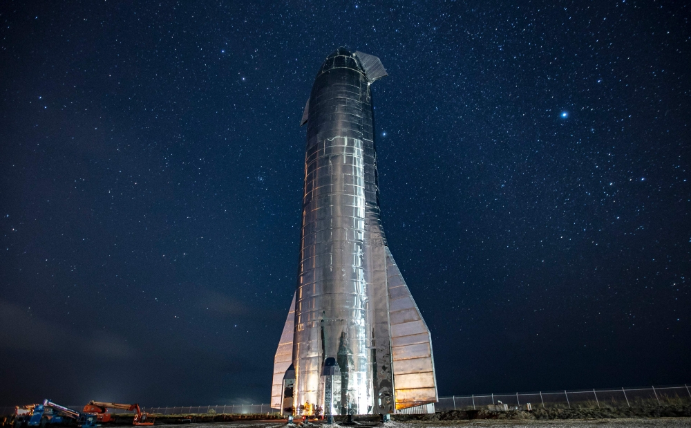 In this handout photo from SpaceX, a prototype of SpaceX's Starship spacecraft is seen at the company's Texas launch facility on September 30, 2019 in Boca Chica near Brownsville, Texas. AFP PHOTO / Handout/ SpaceX