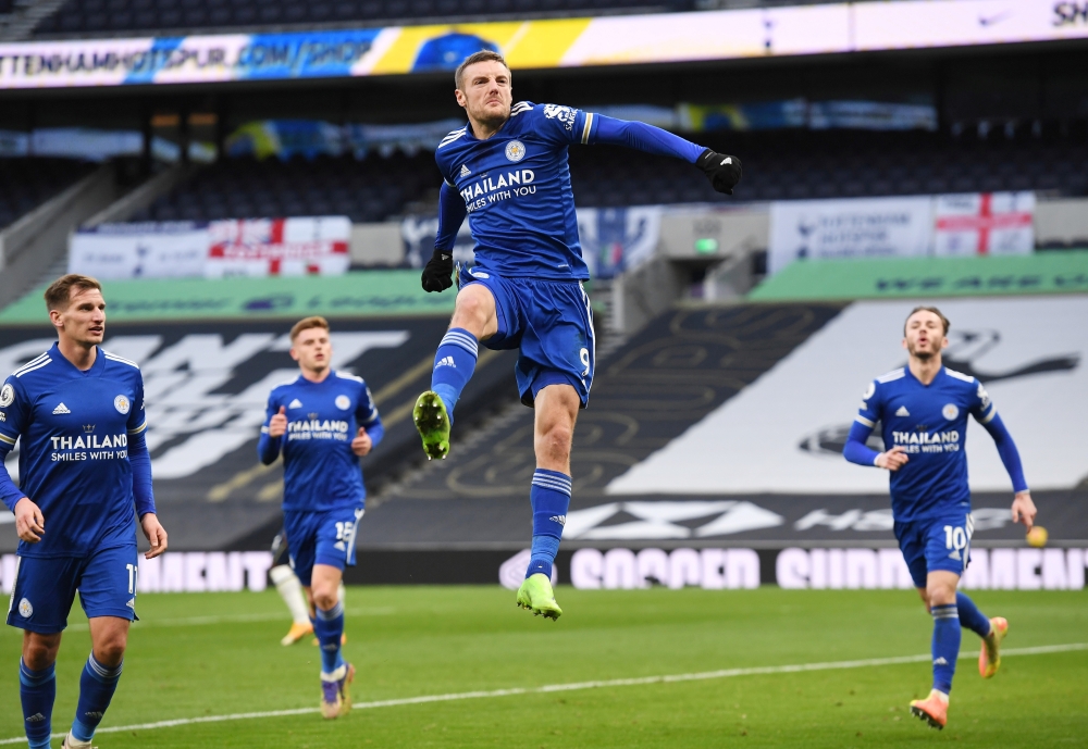 Leicester City's Jamie Vardy celebrates scoring their first goal Pool via REUTERS/Andy Rain