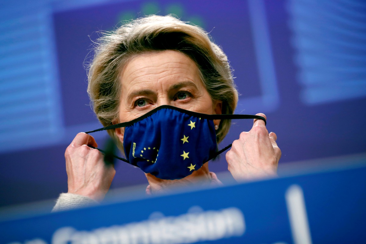European Commission President Ursula von der Leyen wears a mask after giving a statement on the outcome of the Brexit negotiations, in Brussels, Belgium December 24, 2020. Francisco Seco/Pool via REUTERS 
