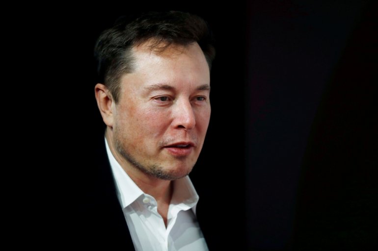FILE PHOTO: SpaceX owner and Tesla CEO Elon Musk arrives on the red carpet for the automobile awards 
