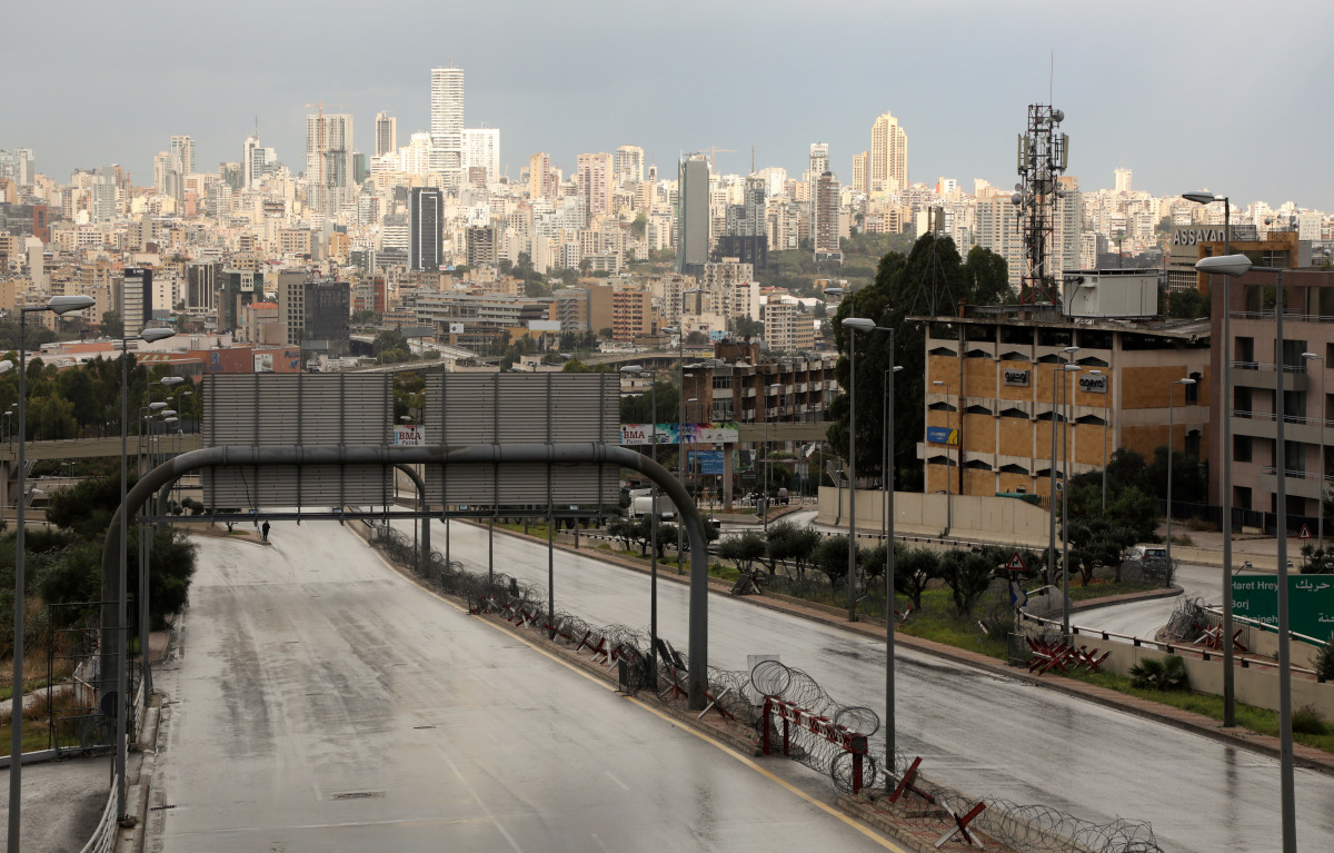 A view shows empty street as Lebanon tightened lockdown and introduced a 24-hour curfew to curb the spread the coronavirus disease (COVID-19) in Hazmiyeh, Lebanon, January 14, 2021. REUTERS/Mohamed Azakir
