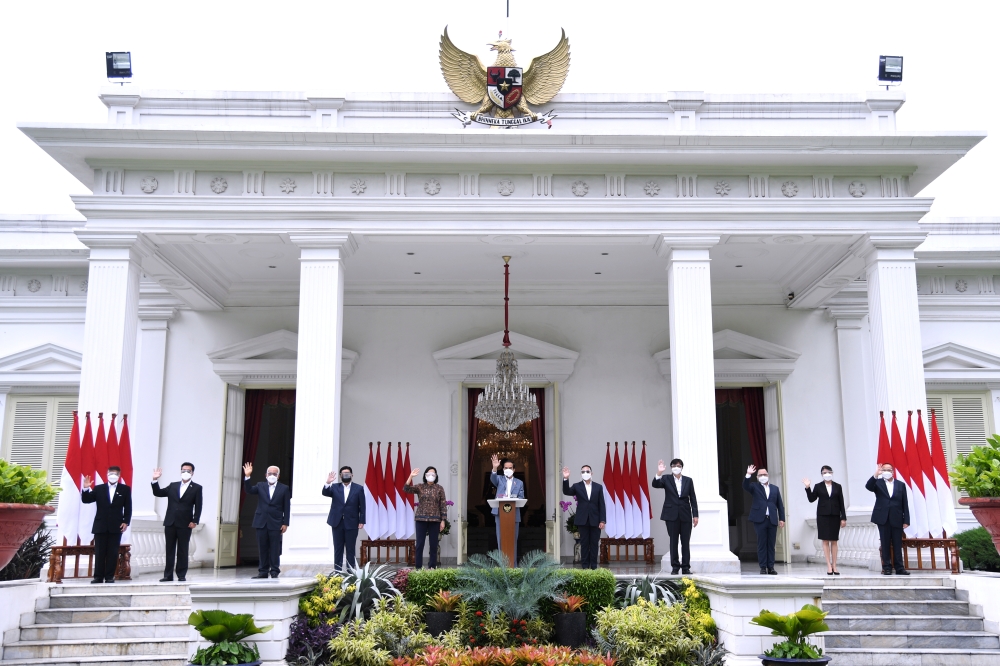 Indonesian President Joko Widodo waves during the announcement of the Indonesia Investment Authority (INA) at the Merdeka Palace in Jakarta, Indonesia, February 16, 2021. Courtesy of Lukas/Indonesian Presidential Palace/Handout via Reuters