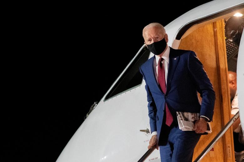FILE PHOTO/REUTERS
