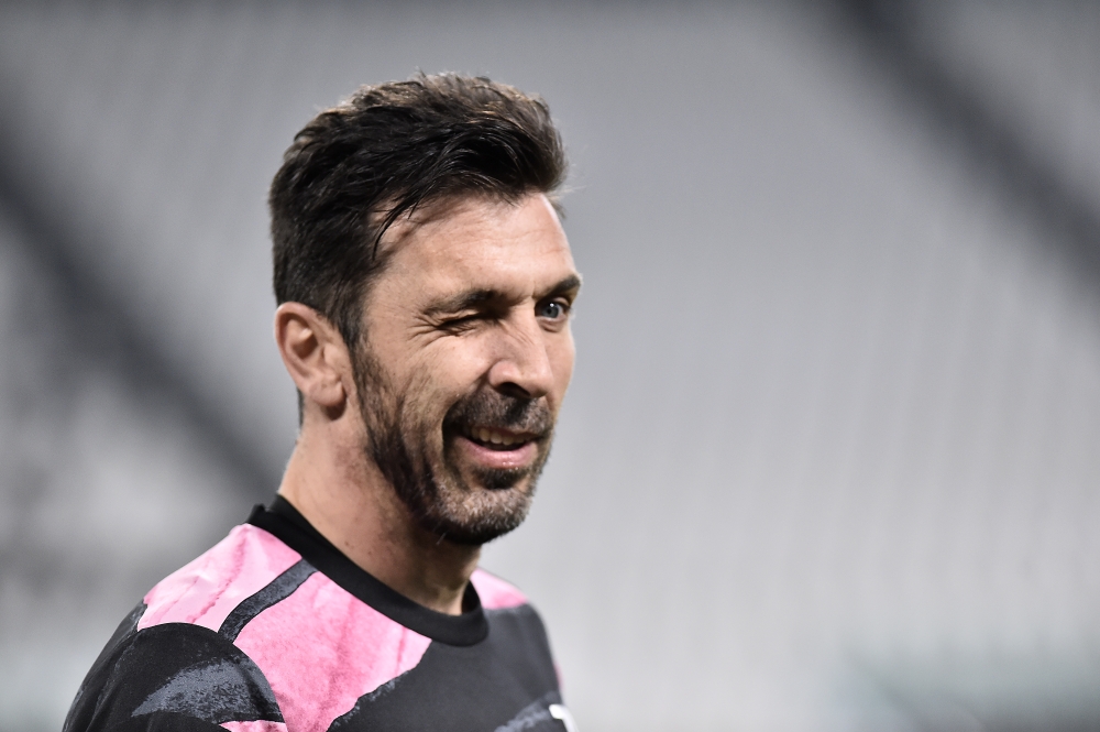 Juventus' Gianluigi Buffon during the warm up before a match. Reuters/Massimo Pinca
