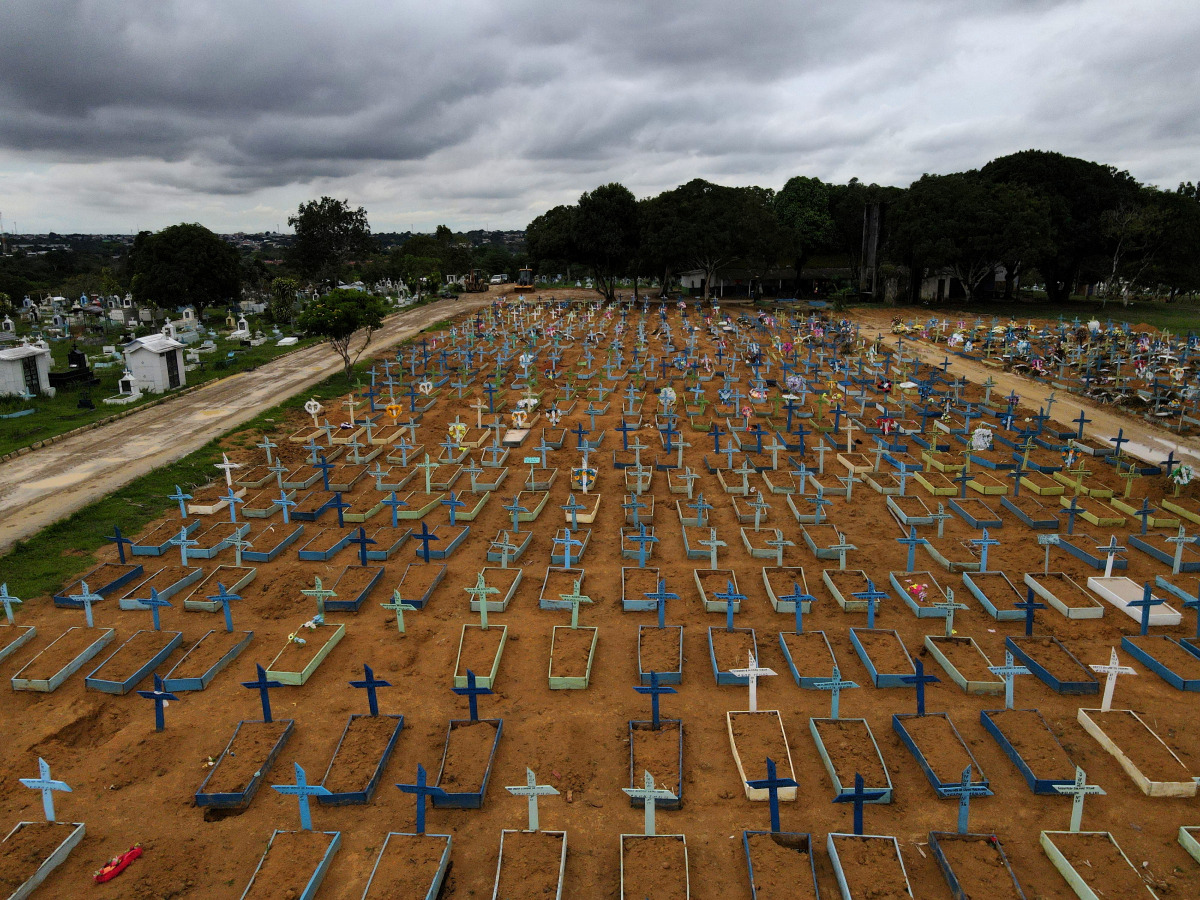 An aerial view of the Parque Taruma cemetery amid the coronavirus disease (COVID-19) outbreak, in Manaus, Amazonas state, Brazil February 25, 2021. Picture taken with a drone. REUTERS/Bruno Kelly TPX IMAGES OF THE DAY
