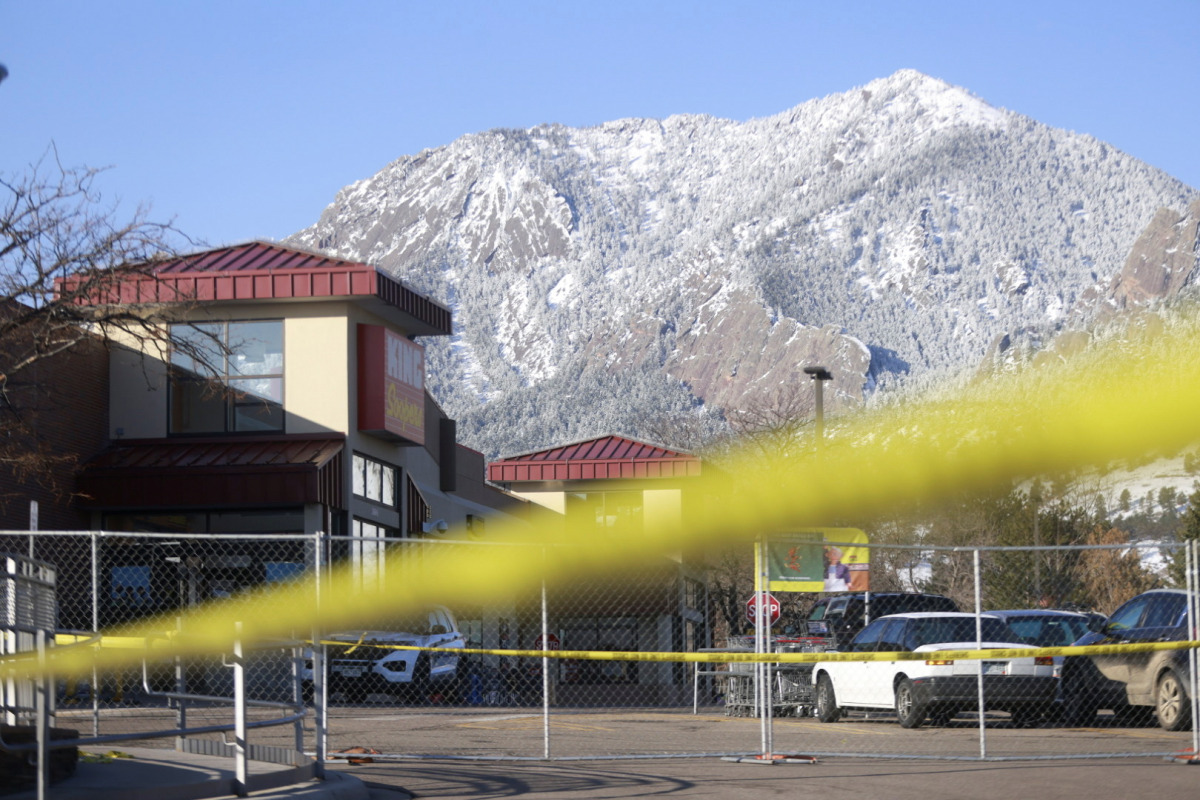 A view of King Soopers grocery store the morning after the mass shooting, in Boulder, Colorado, U.S., March 23, 2021. REUTERS/Alyson McClaran
