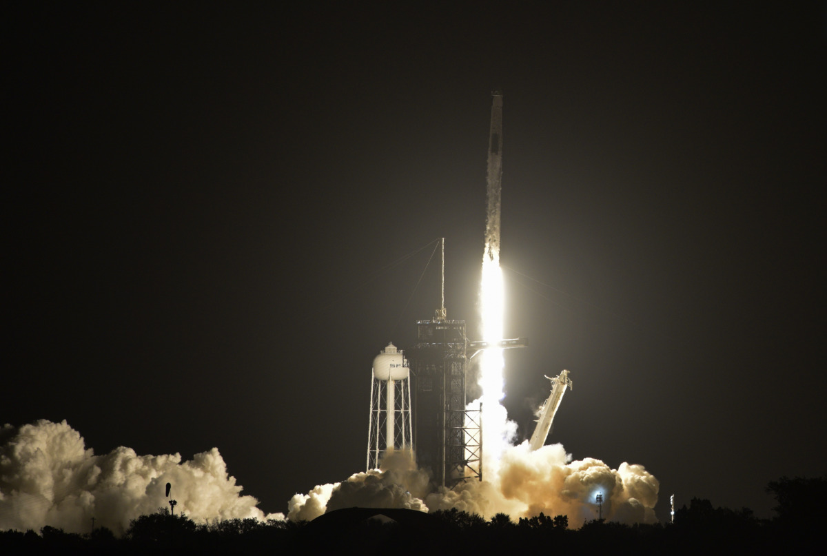 A SpaceX Falcon 9 rocket, with the Crew Dragon capsule, is launched carrying four astronauts on a NASA commercial crew mission at Kennedy Space Center in Cape Canaveral, Florida, U.S., April 23, 2021. REUTERS/Steve Nesius
