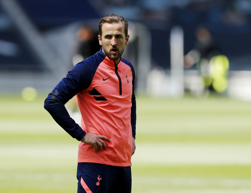 Tottenham Hotspur's Harry Kane during the warm-up before the match Pool via REUTERS/Andrew Couldridge