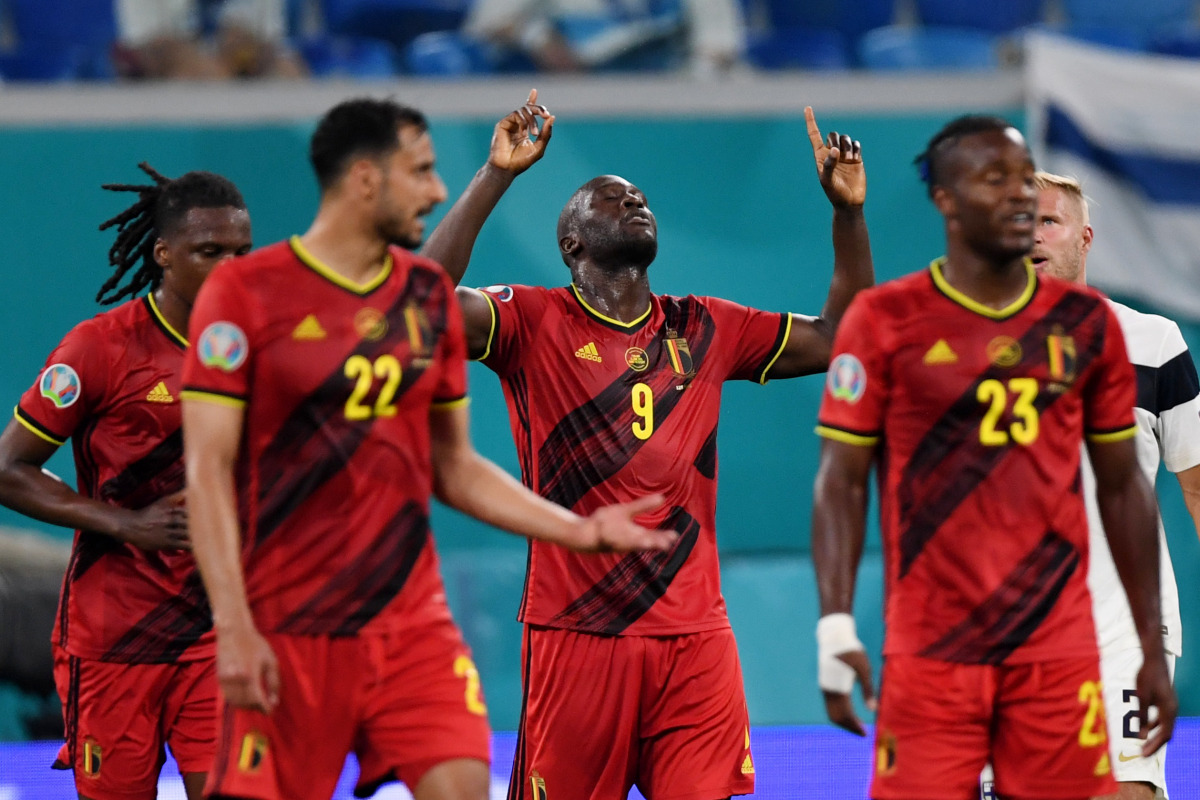 Soccer Football - Euro 2020 - Group B - Finland v Belgium - Saint Petersburg Stadium, Saint Petersburg, Russia - June 21, 2021 Belgium's Romelu Lukaku celebrates scoring their second goal with teammates Pool via REUTERS/Kirill Kudryavtsev
